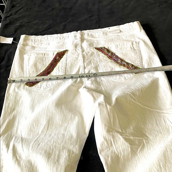 Women’s NWT UPCYCLED EMBROIDERED GLORIA VANDERBILT BOYFRIEND White Jeans Sz 14 - Picture 11 of 14